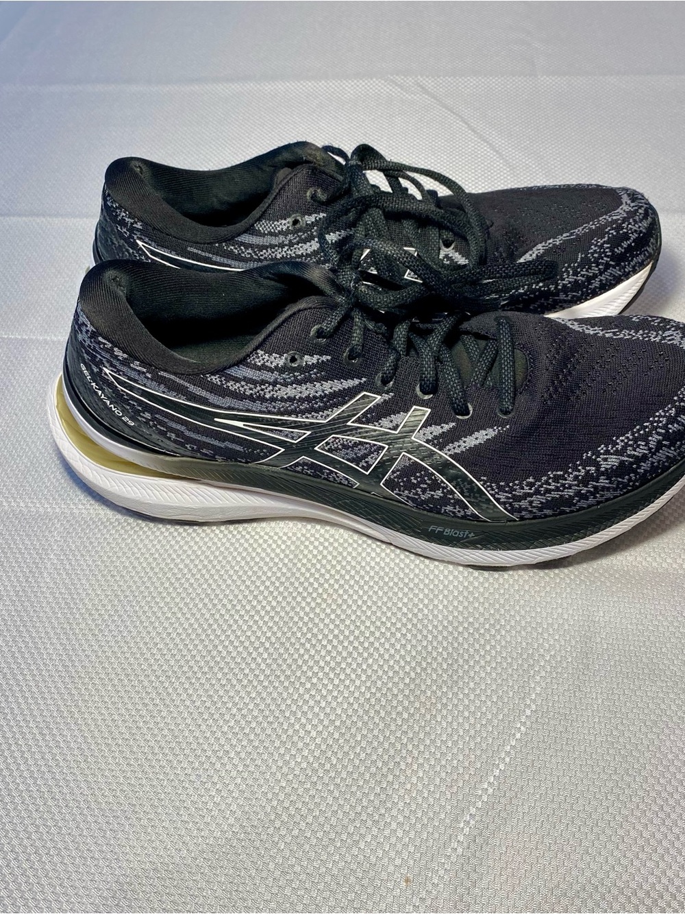 Asics Gel  Kayano 29 Running Black & White Men's Size 12 Shoes w/Gold